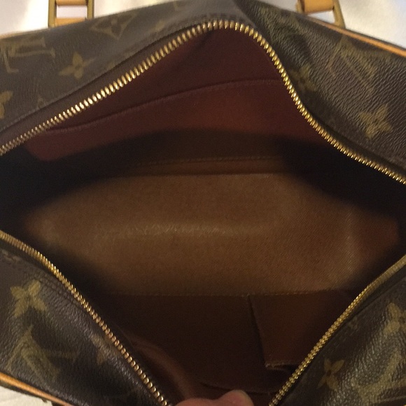 Authentic Louis Vuitton Hand Bag - Picture 6 of 7